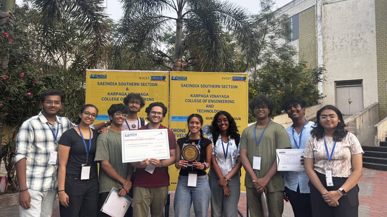 PES University: ರಾಷ್ಟ್ರ ಮಟ್ಟದ ಸ್ಥಿರ-ವಿಂಗ್‌ ಡ್ರೋನ್‌ ಸ್ಪರ್ಧೆ: ಪಿಇಎಸ್‌ ವಿವಿಯ ತಂಡಕ್ಕೆ 2ನೇ ಸ್ಥಾನ