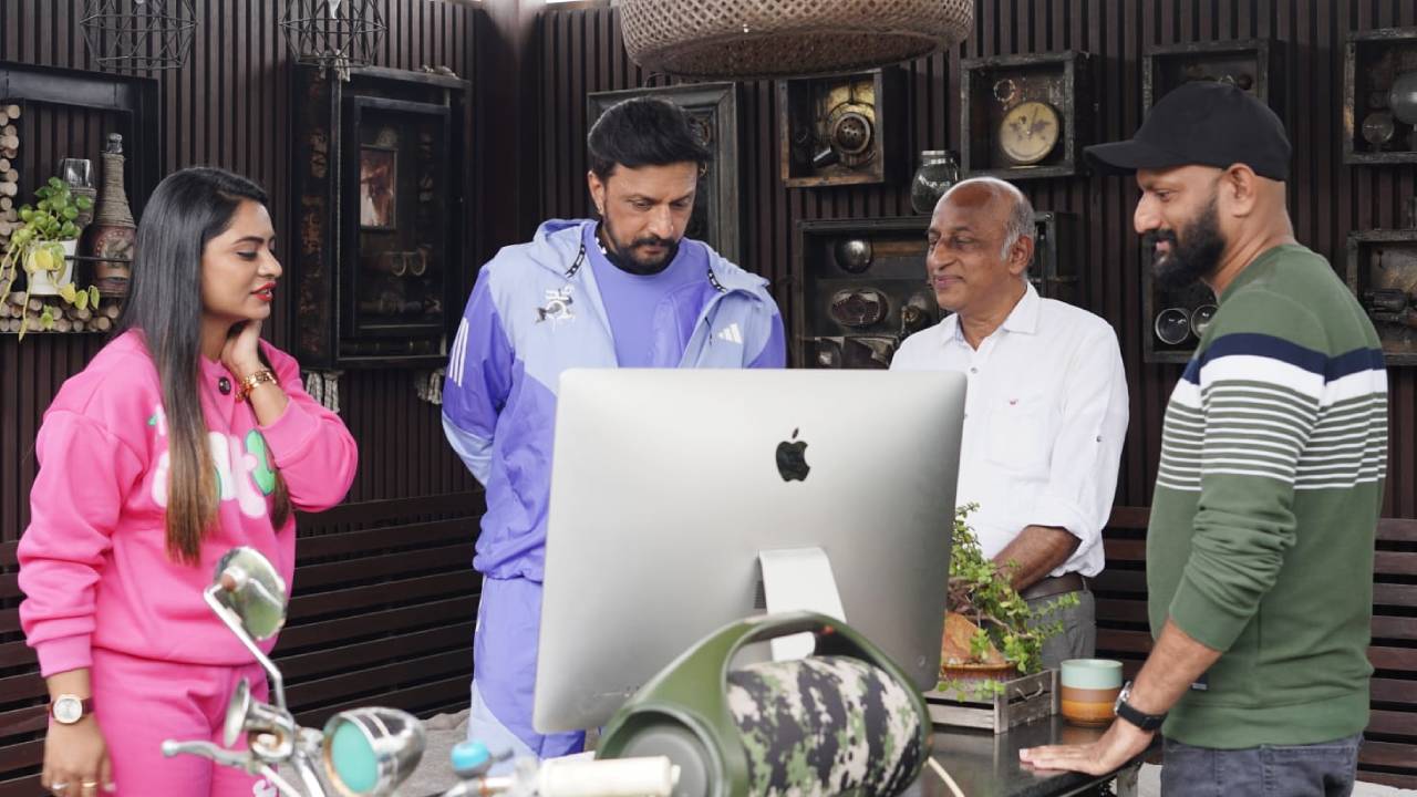 ದೀಪಿಕಾದಾಸ್ ಅಭಿನಯದ ‘#ಪಾರು ಪಾರ್ವತಿʼ ಚಿತ್ರದ ಟ್ರೈಲರ್ಗೆ ಅಭಿಮಾನಿಗಳು ಫಿದಾ