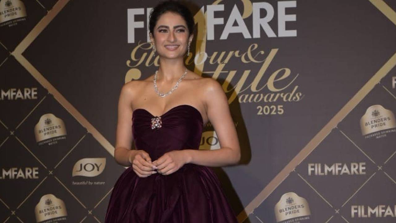 Filmfare Glamour & Style Awards 2025: ಫಿಲ್ಮ್ಫೇರ್ ಗ್ಲಾಮರ್ & ಸ್ಟೈಲ್ ಅವಾರ್ಡ್ಸ್ ಕಾರ್ಯಕ್ರಮದಲ್ಲಿ ಮಿಂಚಿದ ಬಾಲಿವುಡ್ ತಾರೆಯರು! - Image 2