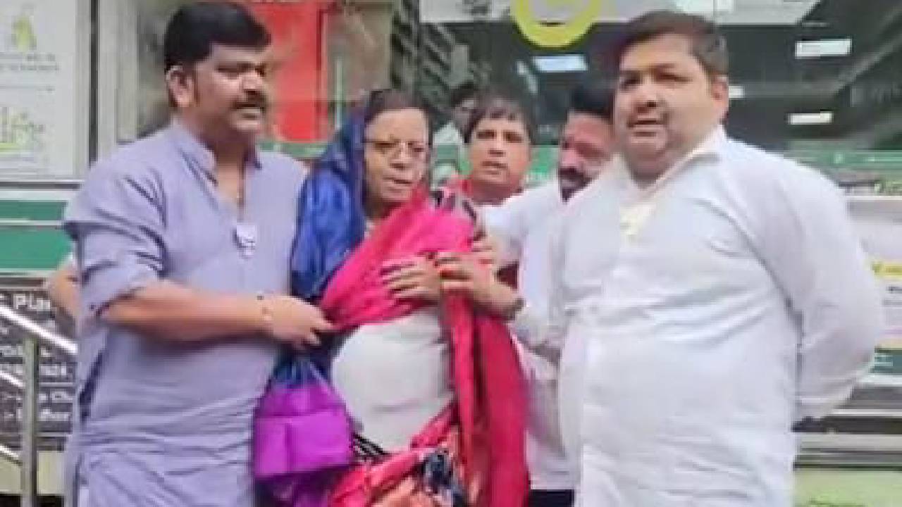 ಮೋದಿಯ ಎಡಿಟೆಡ್ ಫೋಟೊ ಪೋಸ್ಟ್ ಮಾಡಿದವನಿಗೆ ಸೀರೆ ಉಡಿಸಿದರು!