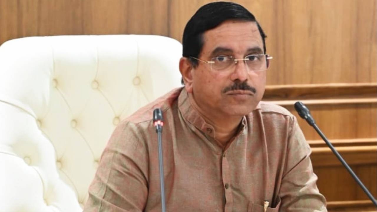 Pralhad Joshi: ಸೂರ್ಯಘರ್‌ ಅಳವಡಿಕೆಯಲ್ಲಿ ರಾಜ್ಯದ 21 ಜಿಲ್ಲೆಗಳು ಹಿಂದೆ- ಪ್ರಲ್ಹಾದ್‌ ಜೋಶಿ ಬೇಸರ