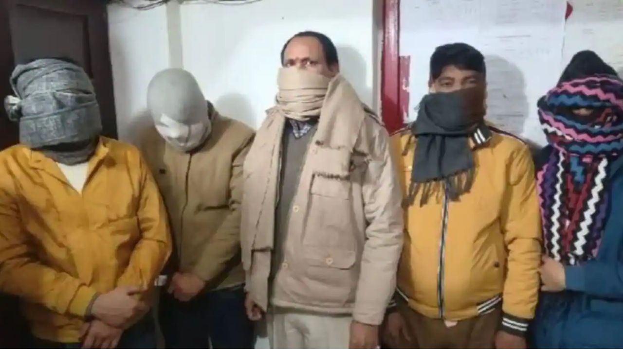 ಐಎಎಸ್ ಅಧಿಕಾರಿಯ ಬಾಡಿಗೆ ಮನೆಯಲ್ಲಿ ವೇಶ್ಯಾವಾಟಿಕೆ ಜಾಲ