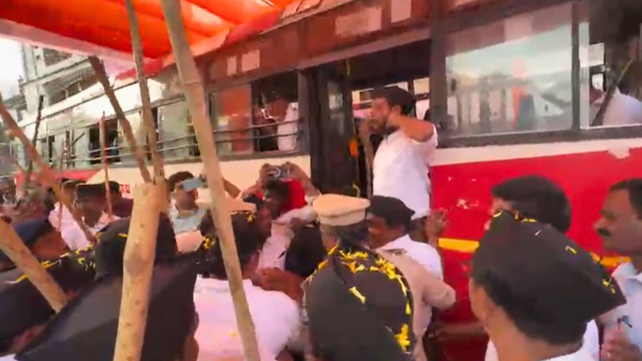 ಸೇಡಂನಲ್ಲಿ ಪಥ ಸಂಚಲನಕ್ಕೆ ಮುಂದಾದ ಆರ್ಎಸ್ಎಸ್ ಕಾರ್ಯಕರ್ತರು ವಶಕ್ಕೆ