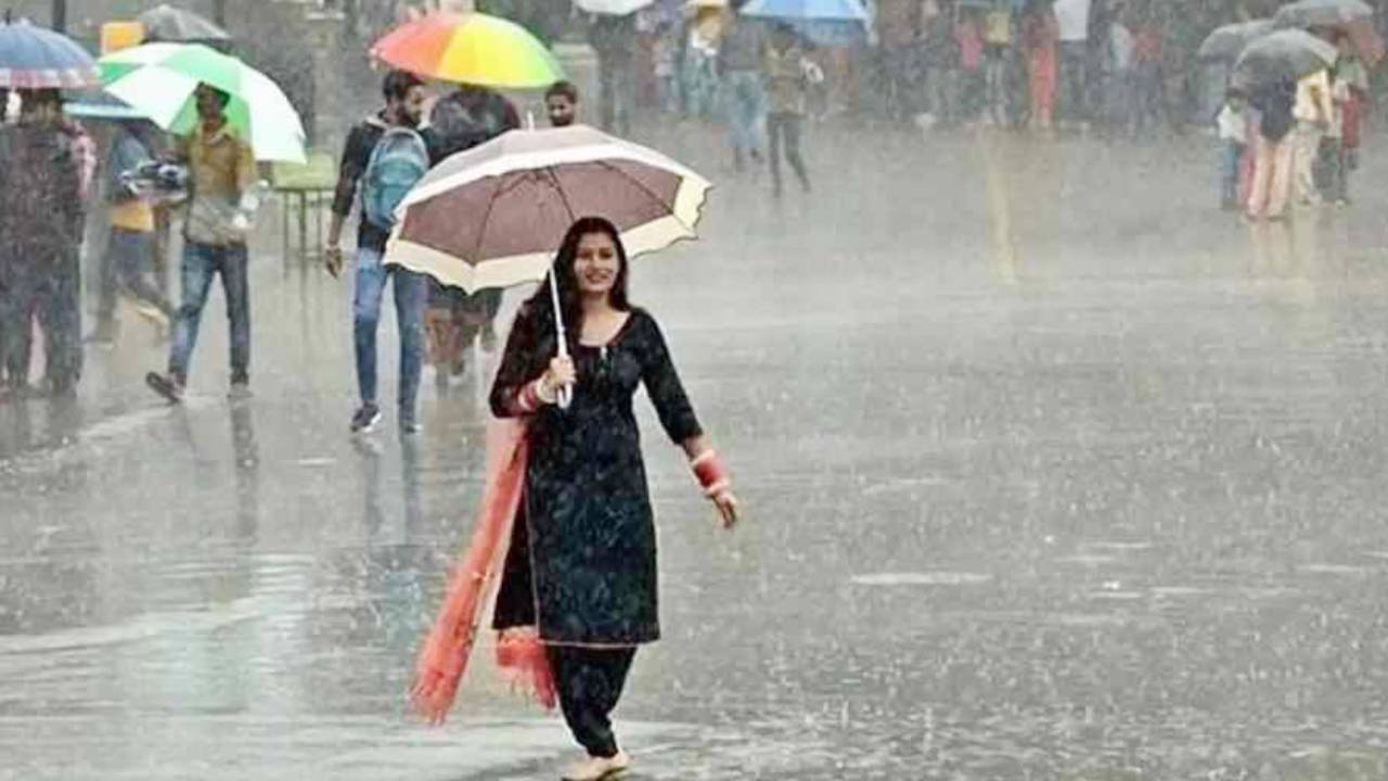 Karnataka Weather: ಮುಂದಿನ 3 ದಿನ ಬೆಂಗಳೂರು ಸೇರಿ ಹಲವು ಜಿಲ್ಲೆಗಳಲ್ಲಿ ಗುಡುಗು ಸಹಿತ ಭಾರಿ ಮಳೆ; ಯೆಲ್ಲೋ ಅಲರ್ಟ್‌ ಘೋಷಣೆ