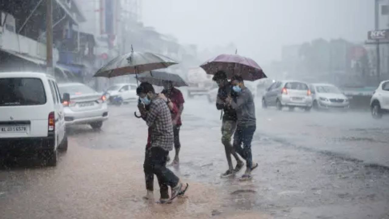 Karnataka Rains: ಮುಂದಿನ 4 ದಿನ ಉತ್ತರ ಕರ್ನಾಟಕದಲ್ಲಿ ಭಾರಿ ಮಳೆ ಸಾಧ್ಯತೆ; ಯೆಲ್ಲೋ ಅಲರ್ಟ್‌ ಘೋಷಣೆ