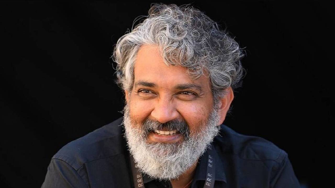 Rajamouli: ಅನುಷ್ಕಾ ಶೆಟ್ಟಿಗಾಗಿ ಆ ನಟನ ಜತೆ ರೊಮ್ಯಾನ್ಸ್ ಮಾಡಿದ್ದೆ ಎಂದ ನಿರ್ದೇಶಕ ರಾಜಮೌಳಿ! - Image 1