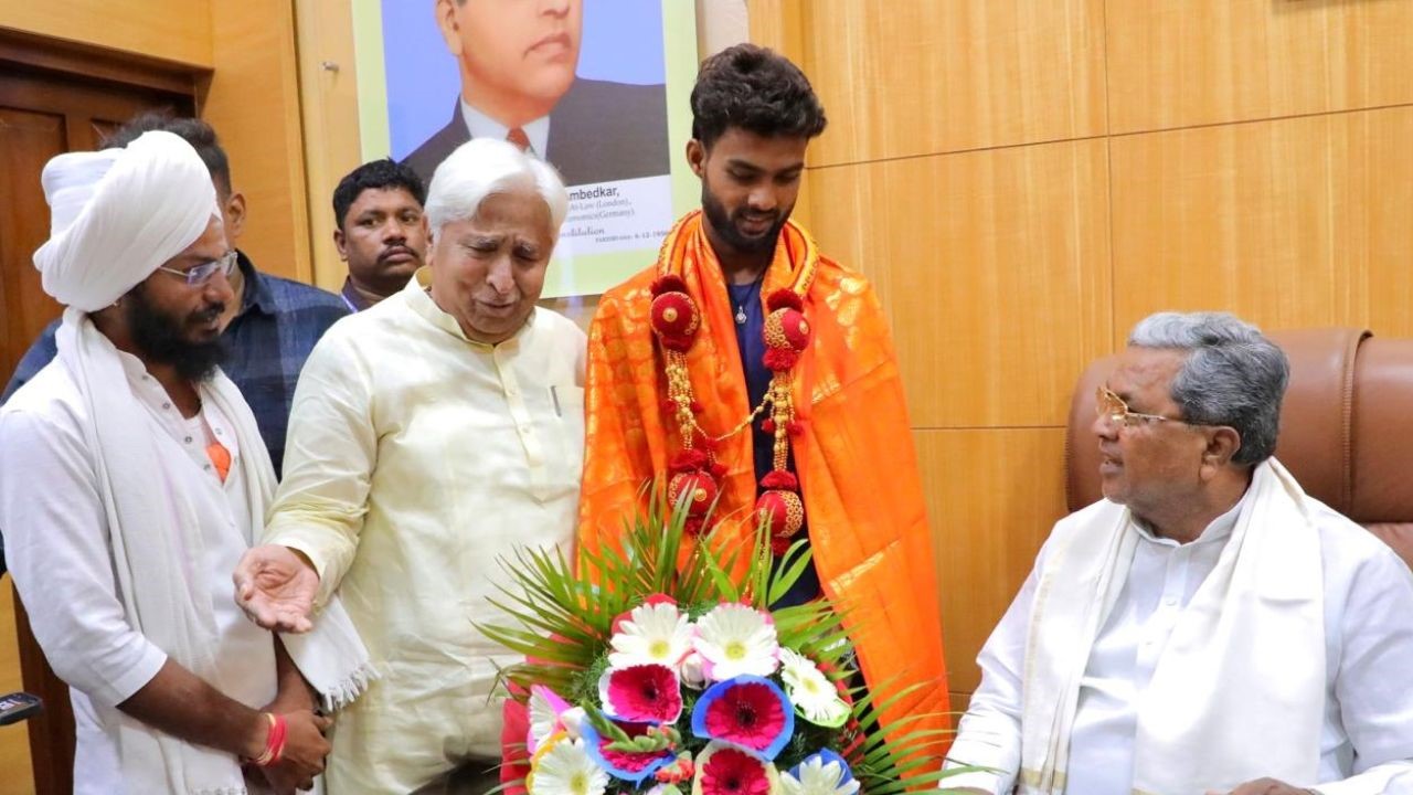 ಕಂಚಿನ ಪದಕ ಗೆದ್ದಿದ್ದ ರಮೇಶ್ ಬೂದಿಗಾಳರನ್ನು ಅಭಿನಂದಿಸಿದ ಸಿದ್ದರಾಮಯ್ಯ!