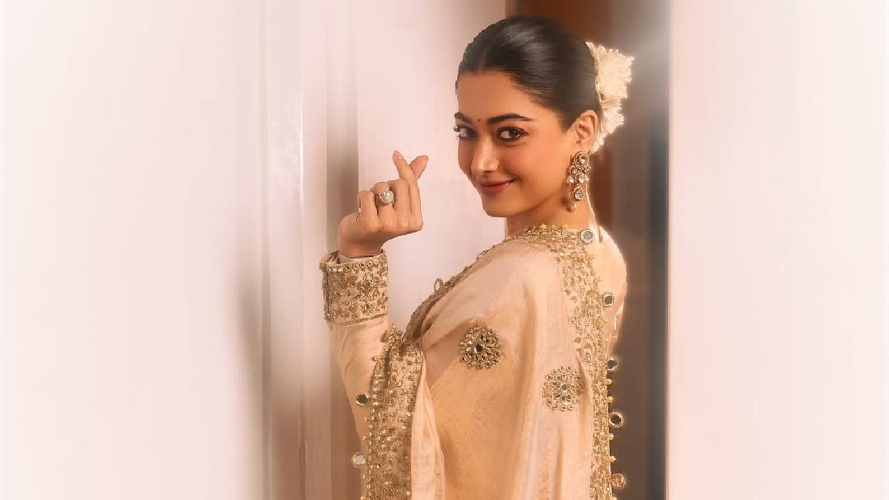 Rashmika Mandanna: ಧನುಷ್, ನಾಗಾರ್ಜುನ್ ಜೊತೆ ಸ್ಟನ್ನಿಂಗ್ ಲುಕ್ನಲ್ಲಿ ಕಾಣಿಸಿಕೊಂಡ ರಶ್ಮಿಕಾ-ಫೋಟೋಸ್ಗೆ ಇಲ್ಲಿ ಕ್ಲಿಕ್ ಮಾಡಿ - Image 3