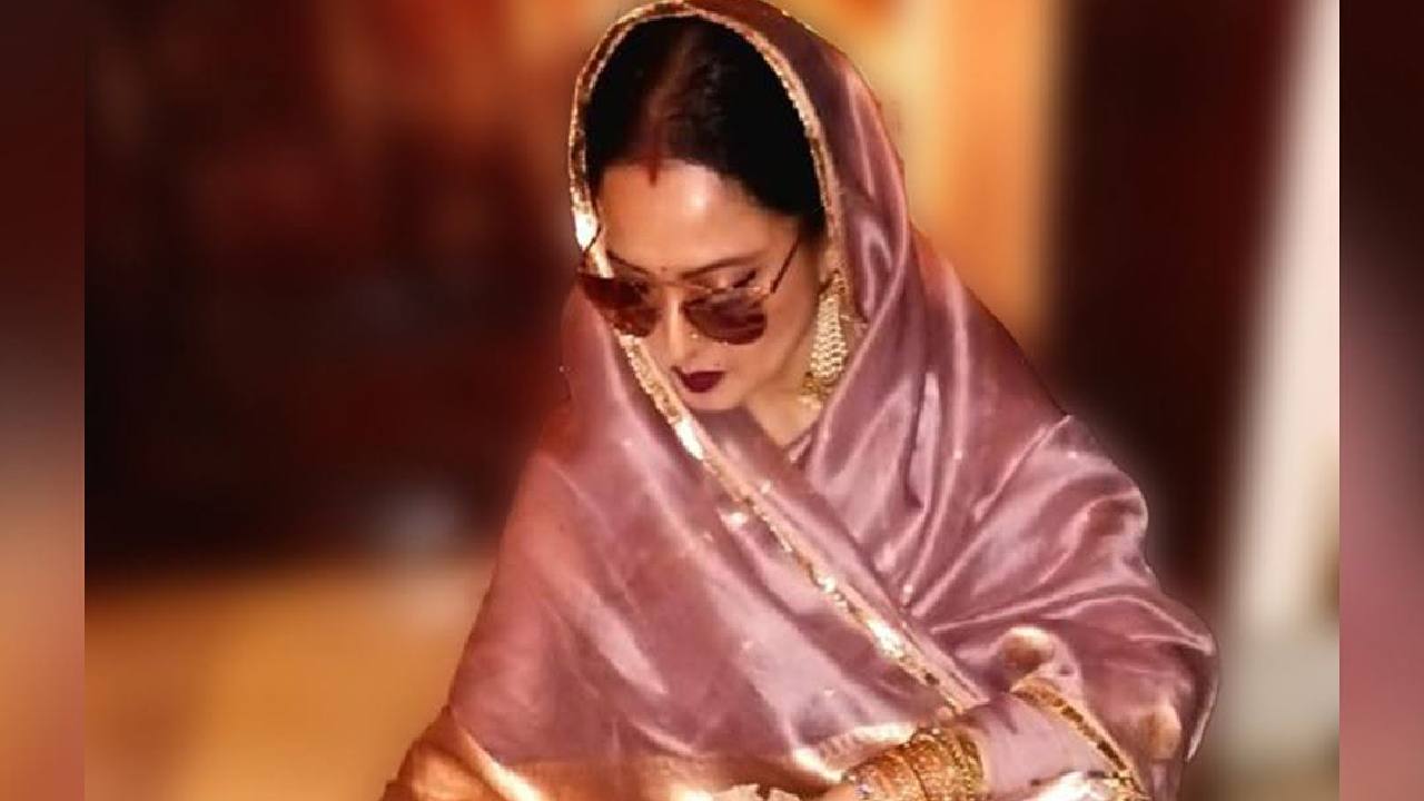 Actress Rekha: ಪಿಂಕ್ ಬನಾರಸಿ ಸೀರೆಯುಟ್ಟು ಮಹಾರಾಣಿಯಂತೆ ಕಂಗೊಳಿಸಿದ ನಟಿ ರೇಖಾ - Image 2