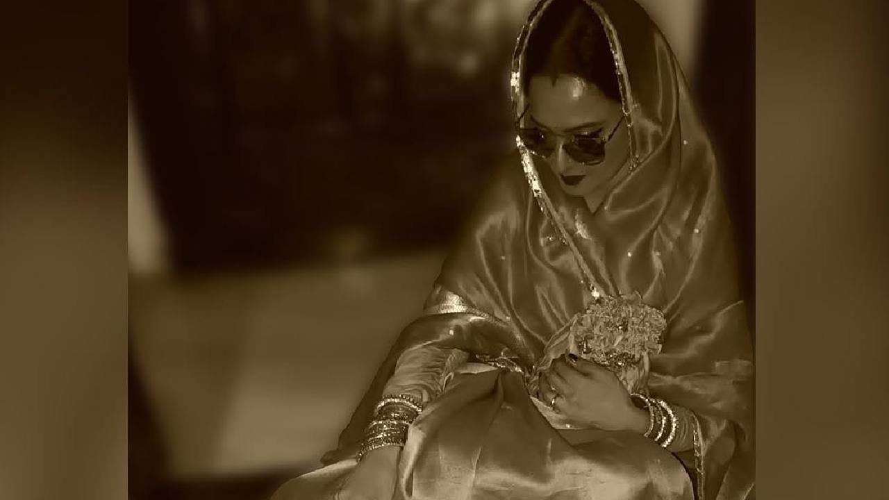 Actress Rekha: ಪಿಂಕ್ ಬನಾರಸಿ ಸೀರೆಯುಟ್ಟು ಮಹಾರಾಣಿಯಂತೆ ಕಂಗೊಳಿಸಿದ ನಟಿ ರೇಖಾ - Image 6