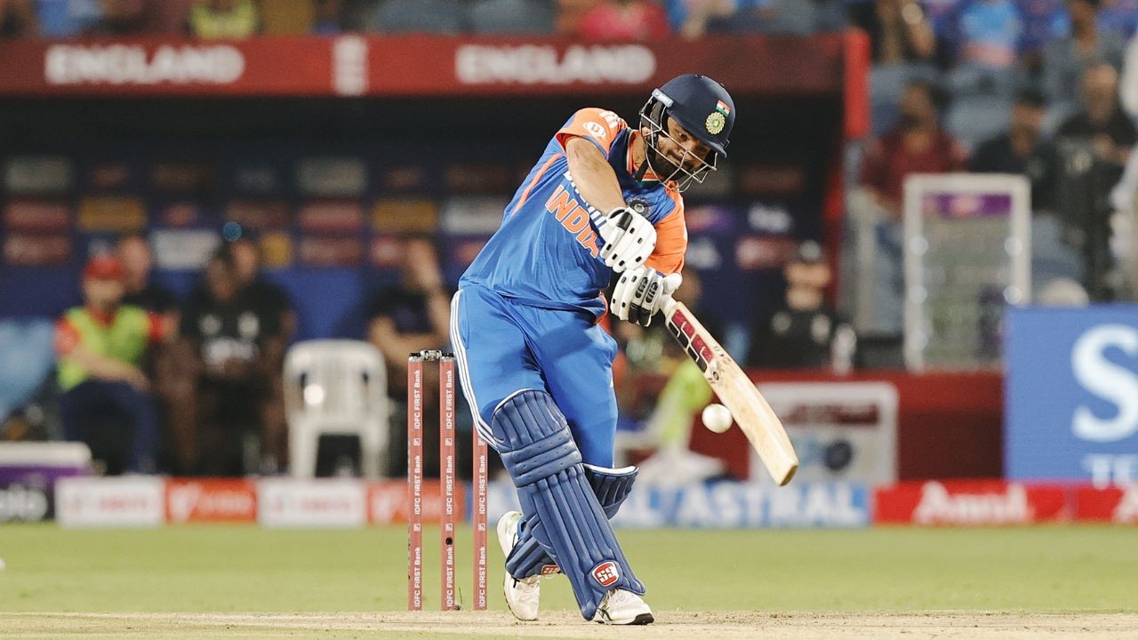ಟಿ20ಐ ಕ್ರಿಕೆಟ್‌ನ 20ನೇ ಓವರ್‌ನಲ್ಲಿ ಅತಿ ಹೆಚ್ಚು ಸಿಕ್ಸರ್‌ ಭಾರತೀಯ ಟಾಪ್‌ 5 ಬ್ಯಾಟರ್ಸ್‌! - Image 2