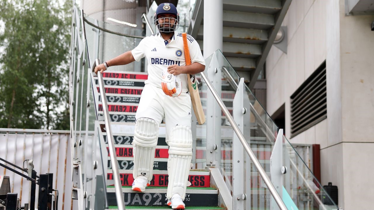 IND vs ENG: ಅರ್ಧಶತಕ ಬಾರಿಸಿ ಎಂಎಸ್‌ ಧೋನಿ ದಾಖಲೆ ಮುರಿದ ರಿಷಭ್‌ ಪಂತ್!