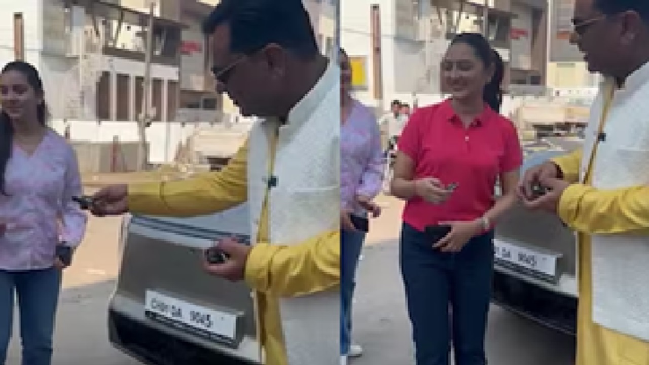 ಉದ್ಯೋಗಿಗಳಿಗೆ ಕಾರನ್ನೇ ದೀಪಾವಳಿಯ ಉಡುಗೊರೆಯಾಗಿ ನೀಡಿದ ಮಾಲೀಕ
