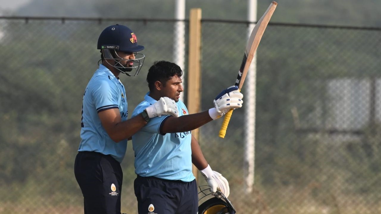 47 ಎಸೆತಗಳಲ್ಲಿ ಸ್ಪೋಟಕ ಶತಕ ಬಾರಿಸಿದ ಸರ್ಫರಾಝ್‌ ಖಾನ್‌!