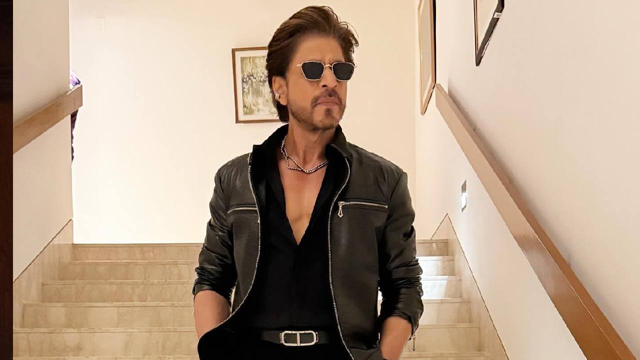 Shah Rukh Khan: ಮೆಟ್ಗಾಲಾ ರೆಡ್ ಕಾರ್ಪೆಟ್ಗೆ ಶಾರುಖ್ ಎಂಟ್ರಿ ನೀಡಲಿದ್ದಾರಾ..? ಇಲ್ಲಿವೆ ಕಿಂಗ್ಖಾನ್ ಹ್ಯಾಂಡ್ಸಮ್ ಲುಕ್! - Image 2