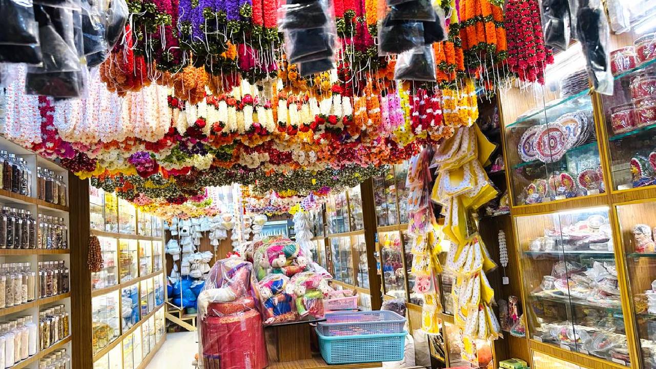 Shravana Shopping 2025: ಆಷಾಡದಲ್ಲೆ ಶುರುವಾಯ್ತು ಶ್ರಾವಣ ಮಾಸದ ಶಾಪಿಂಗ್! - Image 2