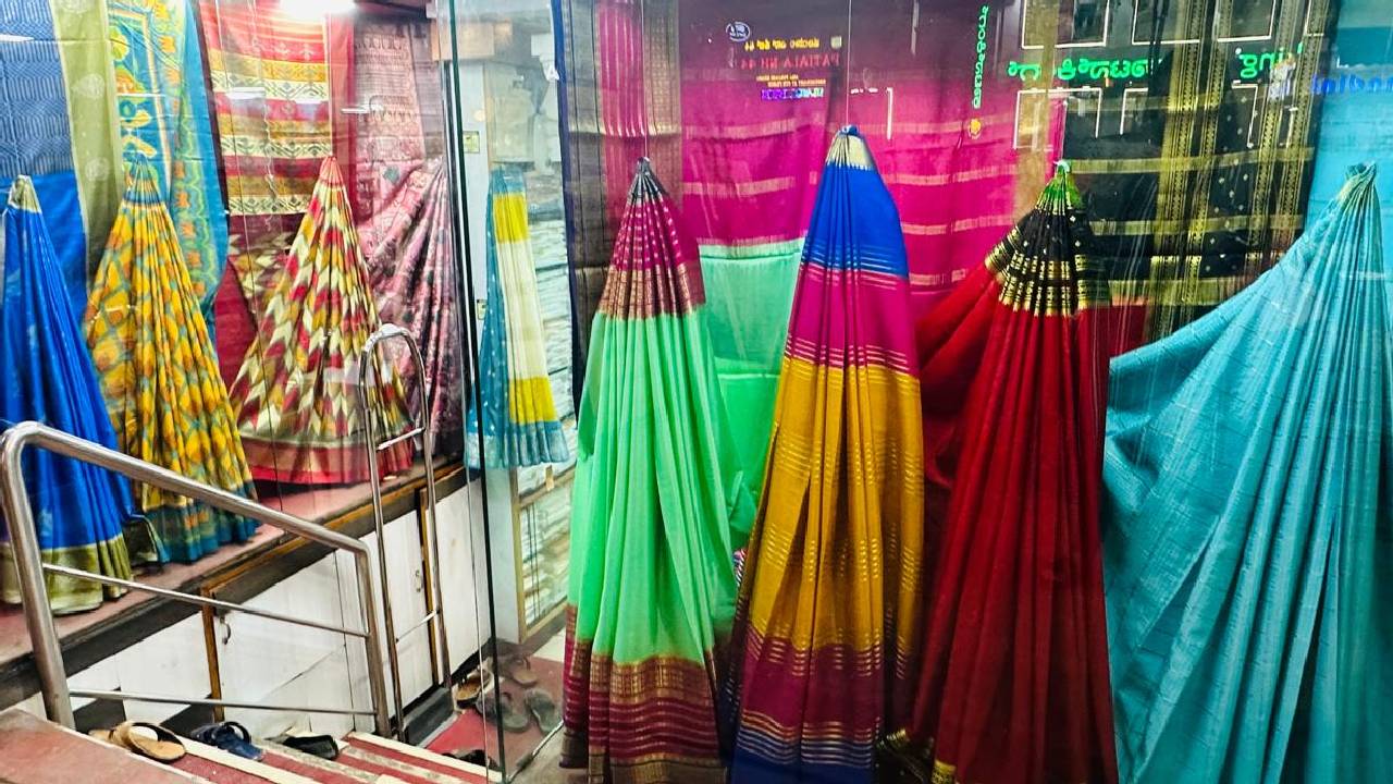 Shravana Shopping 2025: ಆಷಾಡದಲ್ಲೆ ಶುರುವಾಯ್ತು ಶ್ರಾವಣ ಮಾಸದ ಶಾಪಿಂಗ್! - Image 3