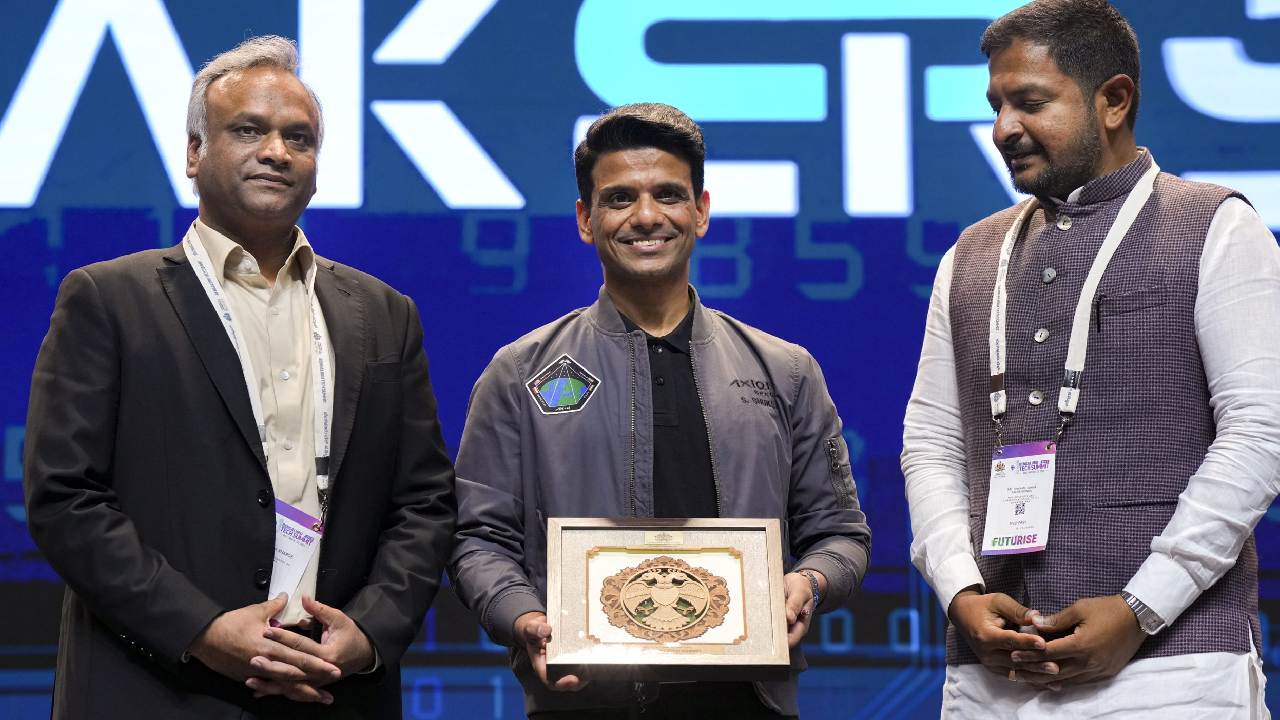 ಸಚಿವರ ಎದುರೇ ಬೆಂಗಳೂರು ಟ್ರಾಫಿಕ್‌ ಕುರಿತು ತಮಾಷೆ ಮಾಡಿದ ಶುಭಾಂಶು ಶುಕ್ಲಾ