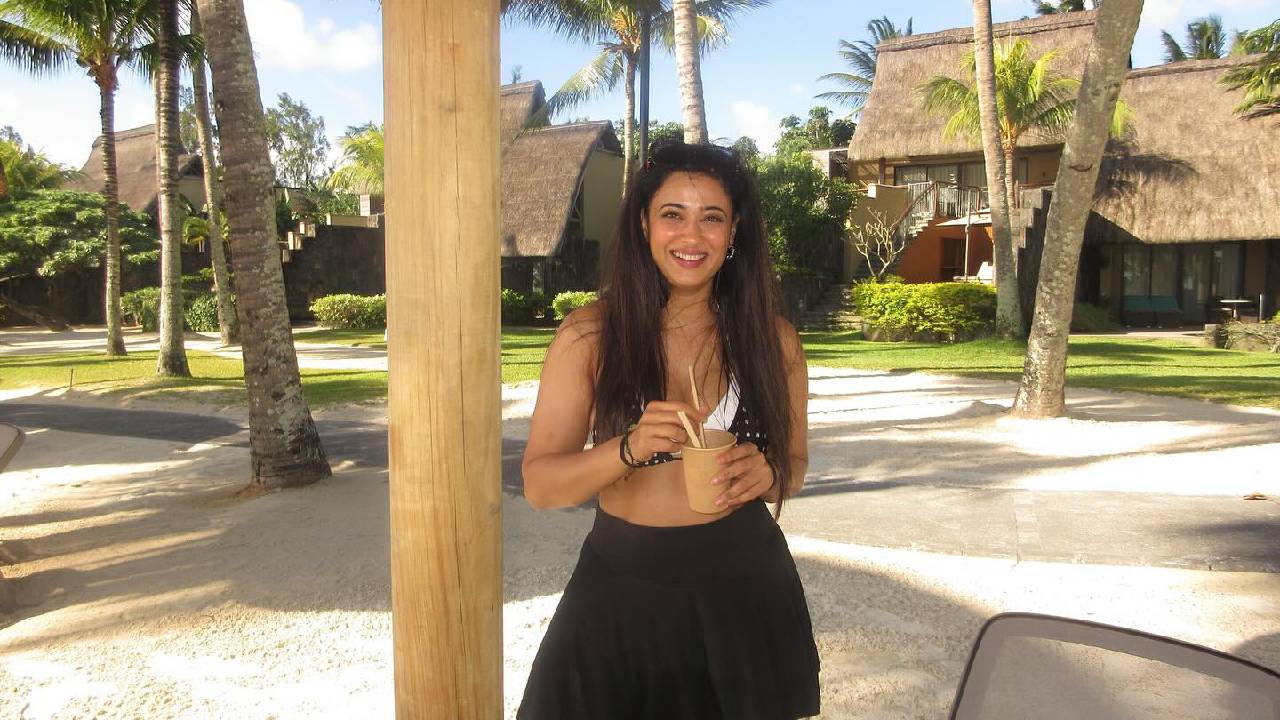 Shweta Tiwari: ಮಗಳಿಗಿಂತ ಅಮ್ಮನೇ ಸಖತ್ ಹಾಟ್! ತಾಯಿ-ಮಗಳ ಬಿಕಿನಿ ಫೋಟೋಸ್ ಫುಲ್ ವೈರಲ್ - Image 4