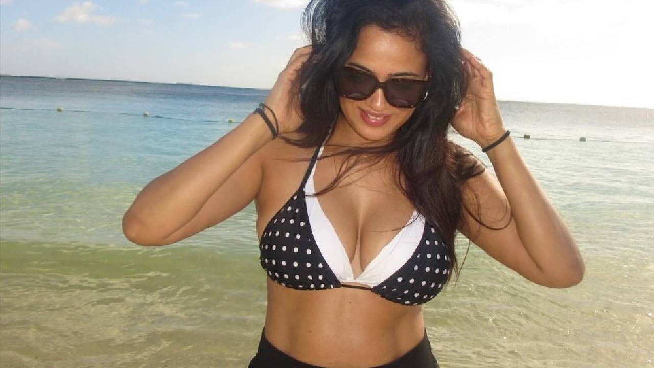 Shweta Tiwari: ಮಗಳಿಗಿಂತ ಅಮ್ಮನೇ ಸಖತ್ ಹಾಟ್! ತಾಯಿ-ಮಗಳ ಬಿಕಿನಿ ಫೋಟೋಸ್ ಫುಲ್ ವೈರಲ್ - Image 3