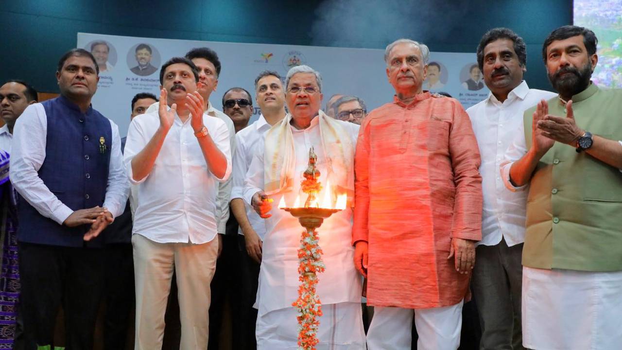 ಬೆಳಗಾವಿಯಲ್ಲಿ ಇ-ಖಾತಾ ಲೋಕಾರ್ಪಣೆಗೊಳಿಸಿದ ಸಿಎಂ ಸಿದ್ದರಾಮಯ್ಯ - Image 2