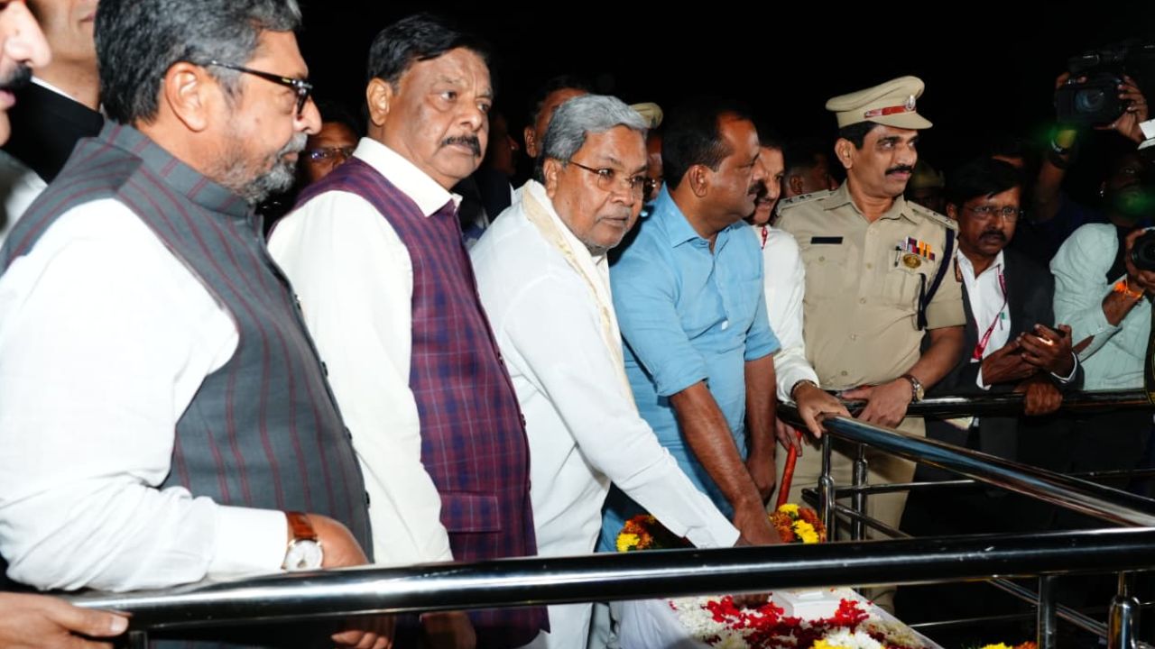 ಬೆಳಗಾವಿ ಸುವರ್ಣ ವಿಧಾನಸೌಧದ ಆವರಣದಲ್ಲಿ ಉದ್ಯಾನವನ, ಕಾರಂಜಿ ಉದ್ಘಾಟಿಸಿದ ಸಿಎಂ - Image 6