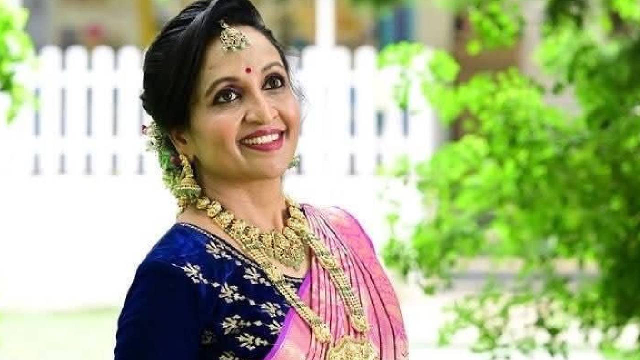 Star Saree Fashion 2025: ರೇಷ್ಮೆ ಸೀರೆಯಲ್ಲಿ ಮಹಾರಾಣಿಯಂತೆ ಕಂಗೊಳಿಸಿದ ಯಮುನಾ ಶ್ರೀನಿಧಿ! - Image 3