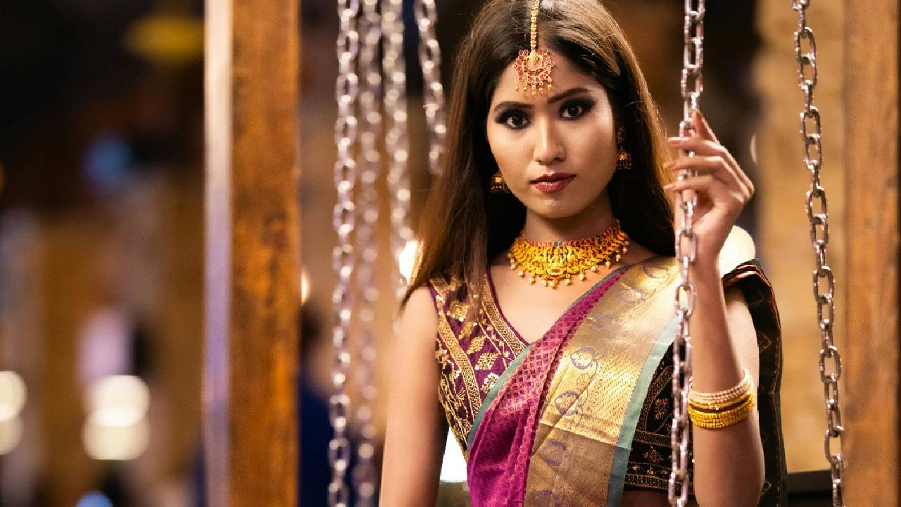 Silk Saree Tips 2026: ಗ್ರ್ಯಾಂಡ್ ಸಿಲ್ಕ್ ಸೀರೆಗಳ ಸುರಕ್ಷತೆಗೆ ಇಲ್ಲಿವೆ 7 ಸಿಂಪಲ್ ಐಡಿಯಾ - Image 3