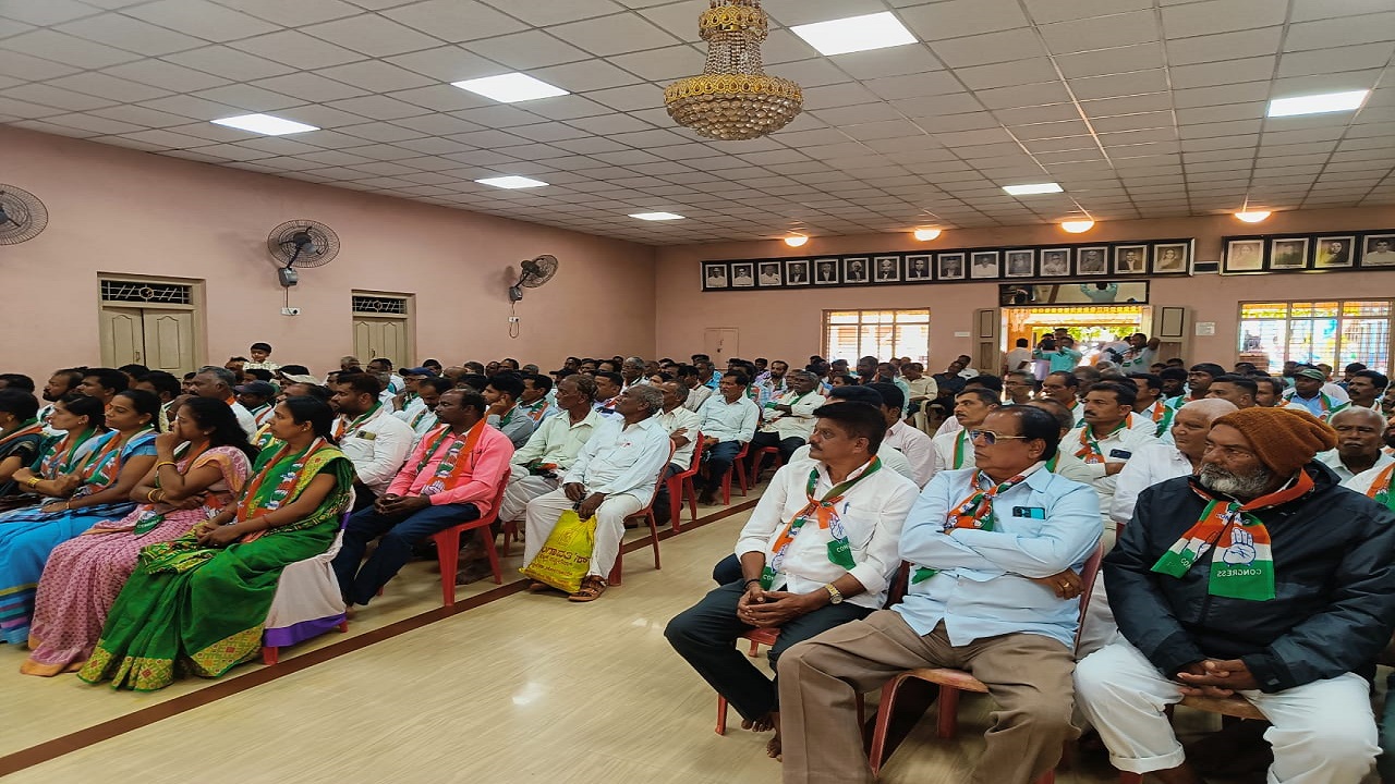 ಎಲ್ಲರೂ ಪಕ್ಷದ ಸಂವಿಧಾನಕ್ಕೆ ಬದ್ಧರಾಗಬೇಕಿದೆ