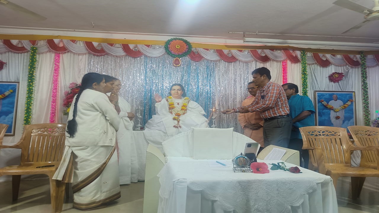 ಆಧ್ಯಾತ್ಮ, ಯೋಗ ಎರಡೂ ಸಹ ಜೀವನದಲ್ಲಿ ಪ್ರಮುಖ ಪಾತ್ರ ಹೊಂದಿದೆ