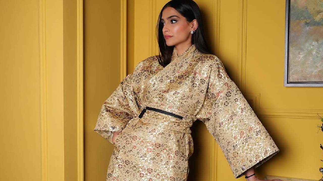 Sonam Kapoor: ಲಂಡನ್ ಸಮ್ಮರ್ ಪಾರ್ಟಿಯಲ್ಲಿ ಬಾಲಿವುಡ್ ನಟಿ ಸೋನಂ ಕಪೂರ್ ಲುಕ್ ಕಂಡು ಫ್ಯಾನ್ಸ್ ಫಿದಾ - Image 3