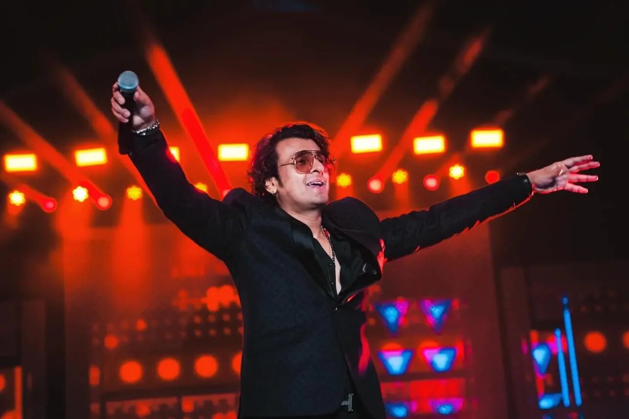 ಏಕಾಏಕಿ ಅಸ್ವಸ್ಥ...ಅಷ್ಟಕ್ಕೂ ಸೋನು ನಿಗಮ್‌ಗೆ ಆಗಿದ್ದೇನು? ವಿಡಿಯೊ ವೈರಲ್‌