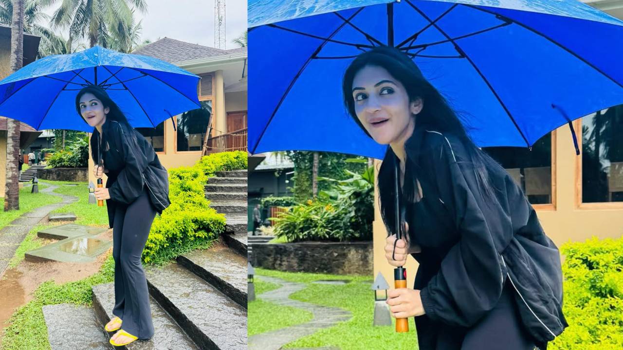 Sreeleela: ನೋ ಮೇಕಪ್ ಲುಕ್ನಲ್ಲಿ ಶ್ರೀಲೀಲಾ; ಮಾನ್ಸೂನ್ ವೈಬ್ ಫೋಟೊಗಳಿಗೆ ಅಭಿಮಾನಿಗಳು ಫಿದಾ - Image 4