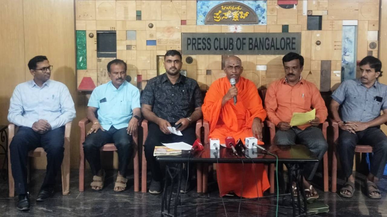 ಡಿ.7ರಂದು ಸೋರೆಕಾಯಿಪುರದಲ್ಲಿ ಮಲೆನಾಡು ಗಿಡ್ಡ ಹೋರಿ ಹಬ್ಬ; 50 ರೈತರಿಗೆ ಜೋಡಿ ಹೋರಿ ಉಚಿತ ವಿತರಣೆ