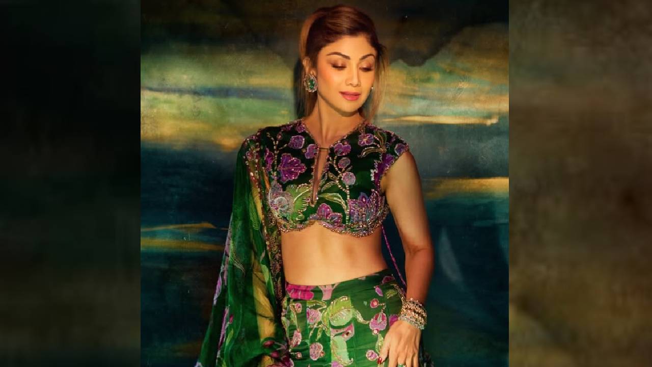 Star Fashion 2025: ಜೆನ್‌ ಝೀ ಹುಡುಗಿಯರನ್ನು ಸೆಳೆದ ನಟಿ ಶಿಲ್ಪಾ ಶೆಟ್ಟಿಯ ಗ್ರೀನ್‌ ಶರಾರ - Image 2