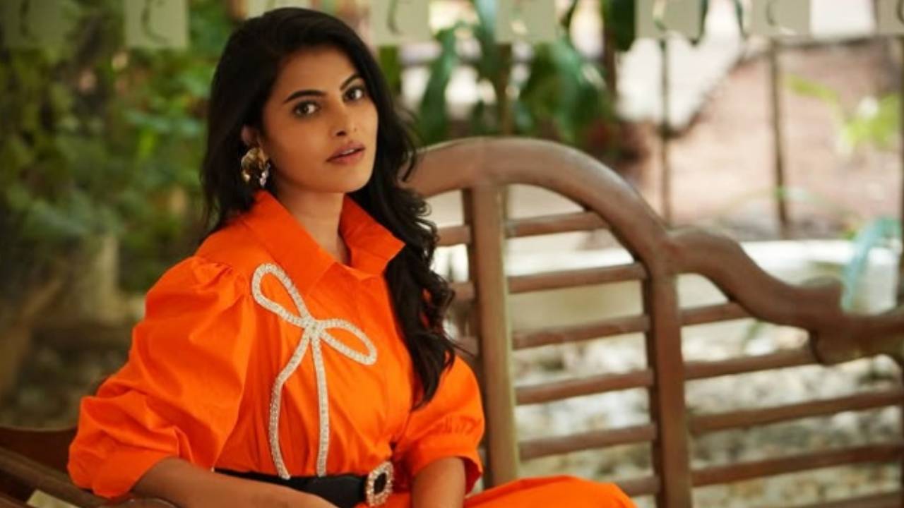 Star Fashion 2025: ವೈಬ್ರೆಂಟ್ ಆರೆಂಜ್ ಶರ್ಟ್ ಡ್ರೆಸ್ಗೆ ಸೈ ಎಂದ ನಟಿ ಪಾವನಾ - Image 4