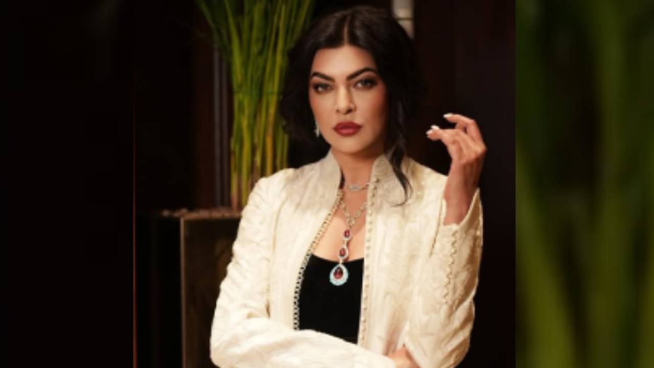 Star Fashion 2025: ಲಾಂಗ್‌ ಲೇಯರ್‌ ಕೋಟ್‌ನಲ್ಲಿ ವಿಂಟರ್‌ ಫ್ಯಾಷನ್‌ಗೆ ಸೈ ಎಂದ ನಟಿ ಸುಶ್ಮಿತಾ ಸೇನ್‌ - Image 5