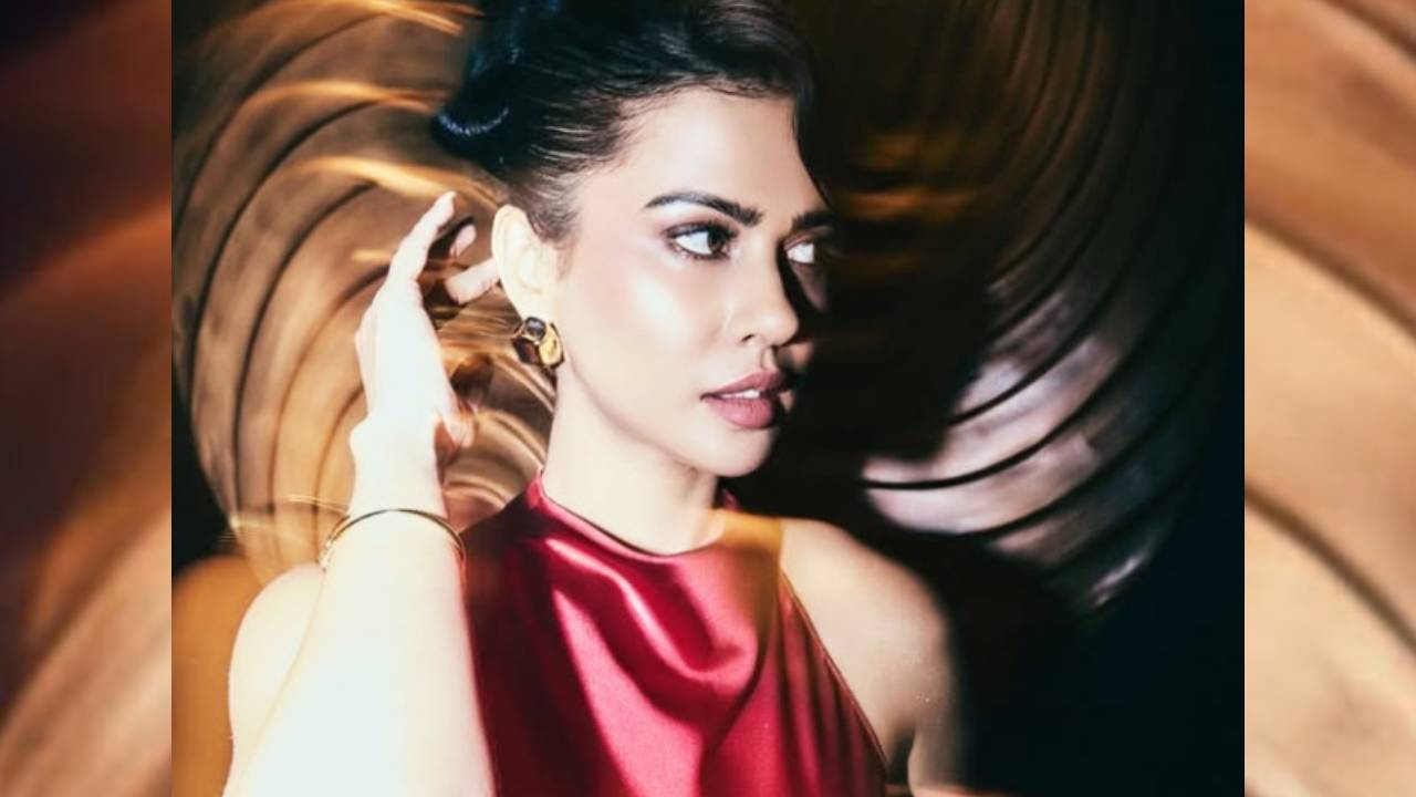 Star Fashion Review 2026: ಜೆನ್‌ ಜಿ ಯುವತಿಯರನ್ನು ಪ್ರತಿಬಿಂಬಿಸಿದ ಶರ್ಮಿಳಾ ಮಾಂಡ್ರೆ ಫ್ಯಾಷನ್‌ - Image 3