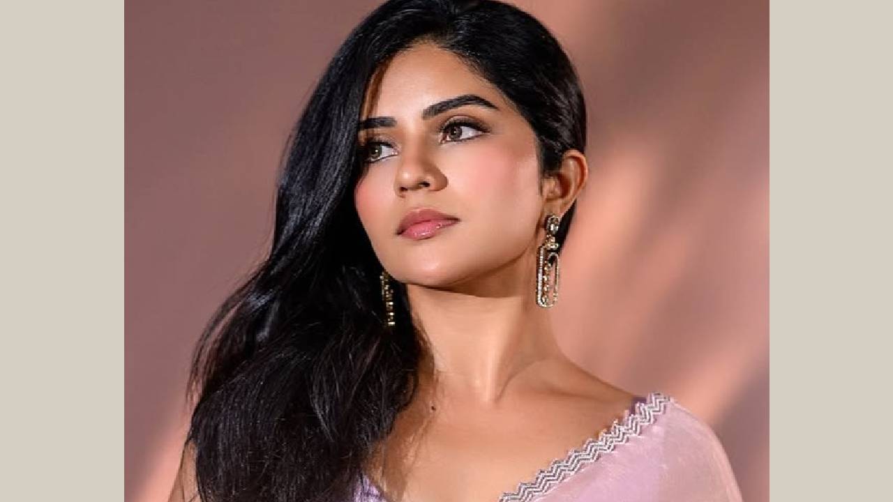 Star Saree Fashion 2025: ನಟಿ ಮೇಘಾ ಶೆಟ್ಟಿಯ ಪಾಸ್ಟೆಲ್ ಶೇಡ್ ಸಾದಾ ಸೀರೆ ಲುಕ್ಗೆ ಹುಡುಗರು ಫಿದಾ! - Image 4