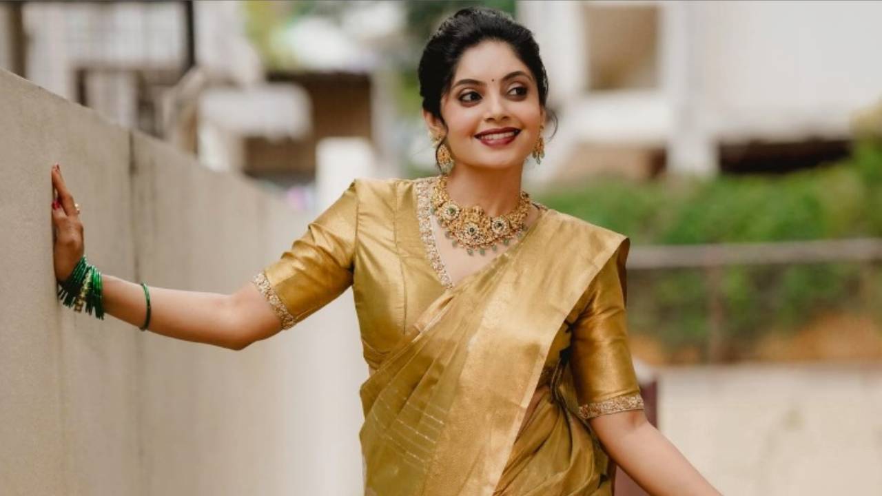 Star Saree Fashion 2025: ನಟಿ ಭಾವನಾ ರಾವ್‌ ಗೋಲ್ಡನ್‌ ಲುಕ್‌ಗೆ ಸೀರೆ ಪ್ರಿಯರು ಫಿದಾ! - Image 4