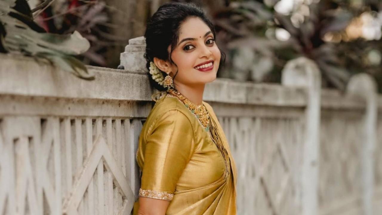 Star Saree Fashion 2025: ನಟಿ ಭಾವನಾ ರಾವ್‌ ಗೋಲ್ಡನ್‌ ಲುಕ್‌ಗೆ ಸೀರೆ ಪ್ರಿಯರು ಫಿದಾ! - Image 5