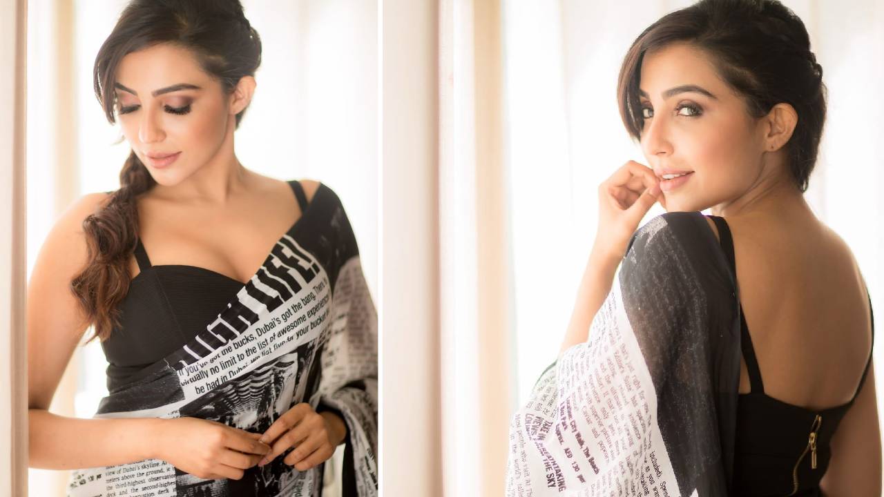 Star Saree Fashion 2026: ಪಾರ್ವತಿ ನಾಯರ್‌ ಸ್ಟೈಲ್‌ ಸ್ಟೇಟ್‌ಮೆಂಟ್‌ ಬದಲಿಸಿದ ನ್ಯೂಸ್‌ ಪೇಪರ್‌ ಪ್ರಿಂಟ್‌ ಸೀರೆ - Image 5