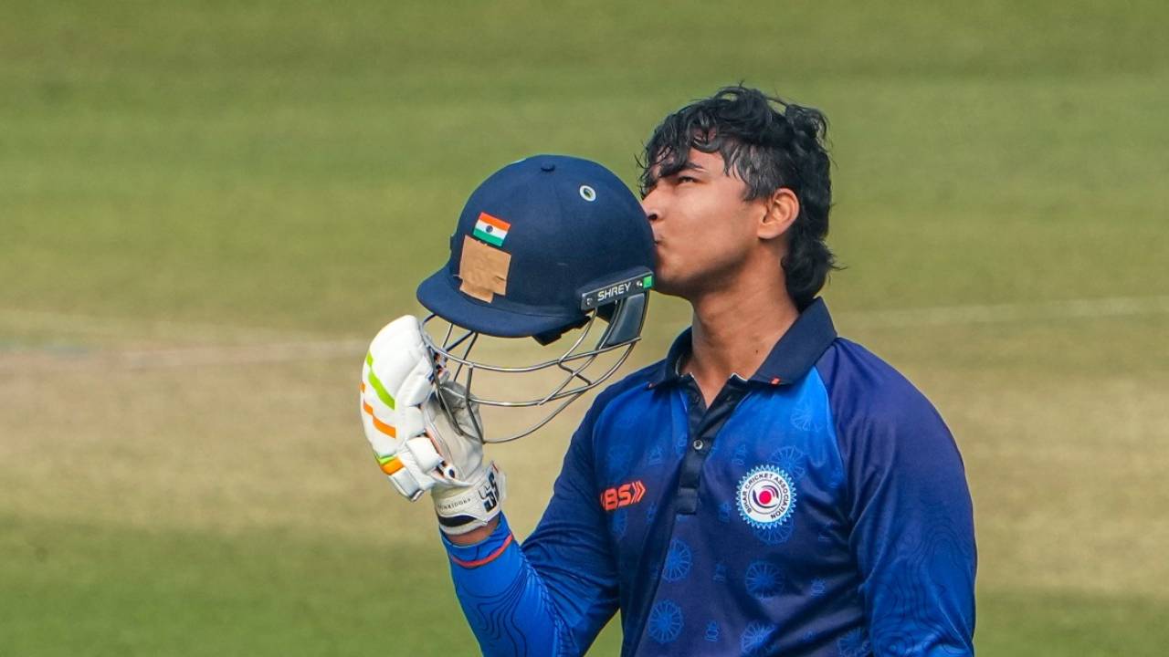 ವಿಸ್ಫೋಟಕ ಬ್ಯಾಟಿಂಗ್‌; 36 ಎಸೆತಗಳಲ್ಲಿ ಶತಕ ಬಾರಿಸಿದ ಸೂರ್ಯವಂಶಿ