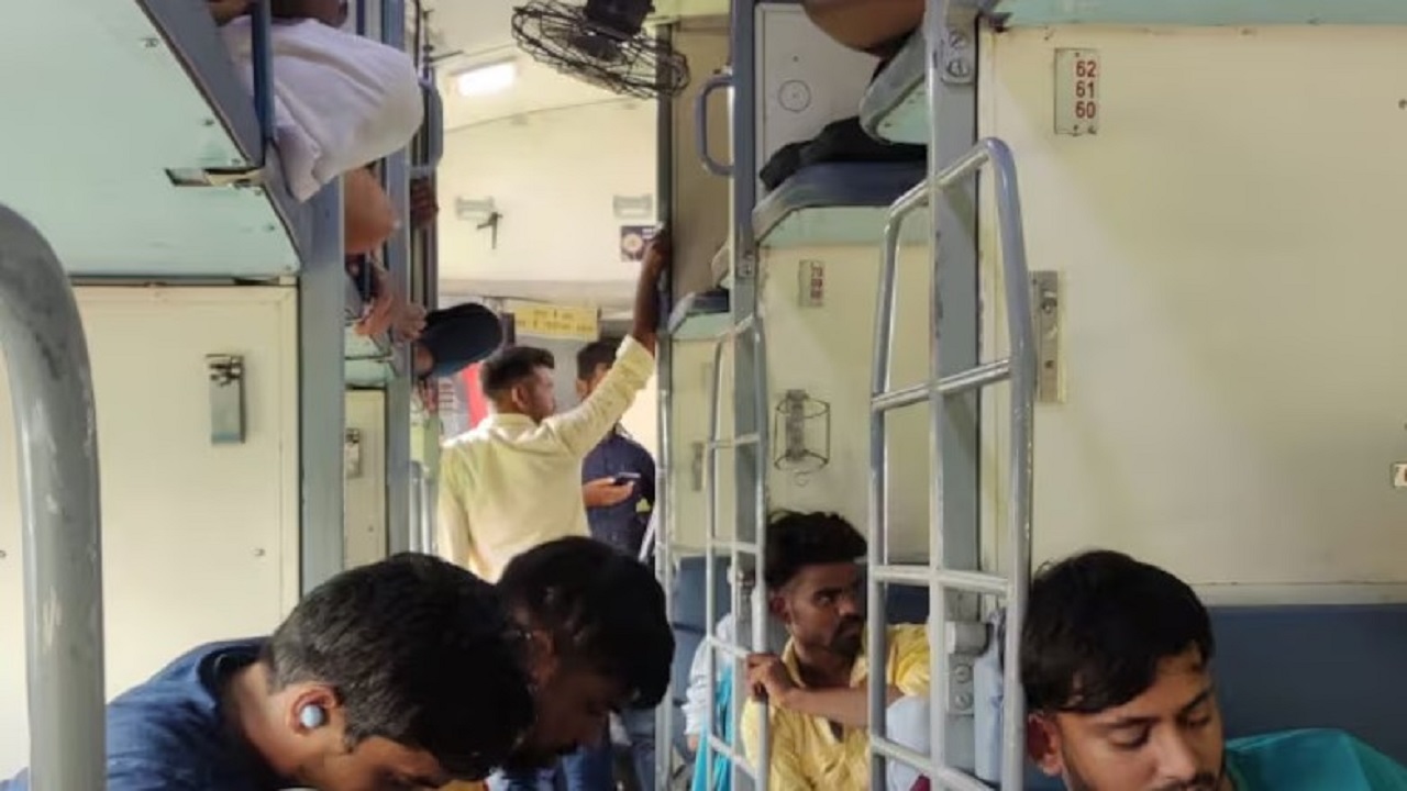 ರೈಲ್ವೇ ಟಿಕೆಟ್‌ ಕಾಯ್ದಿರಿಸುವವರಿಗೆ ಹೊಸದಾಗಿ “ಸೀಟ್ ಲಭ್ಯತೆ ಮುನ್ಸೂಚನೆ ಆಯ್ಕೆ ಪರಿಚಯಿಸಿದ ಮೇಕ್‌ಮೈ ಟ್ರಿಪ್