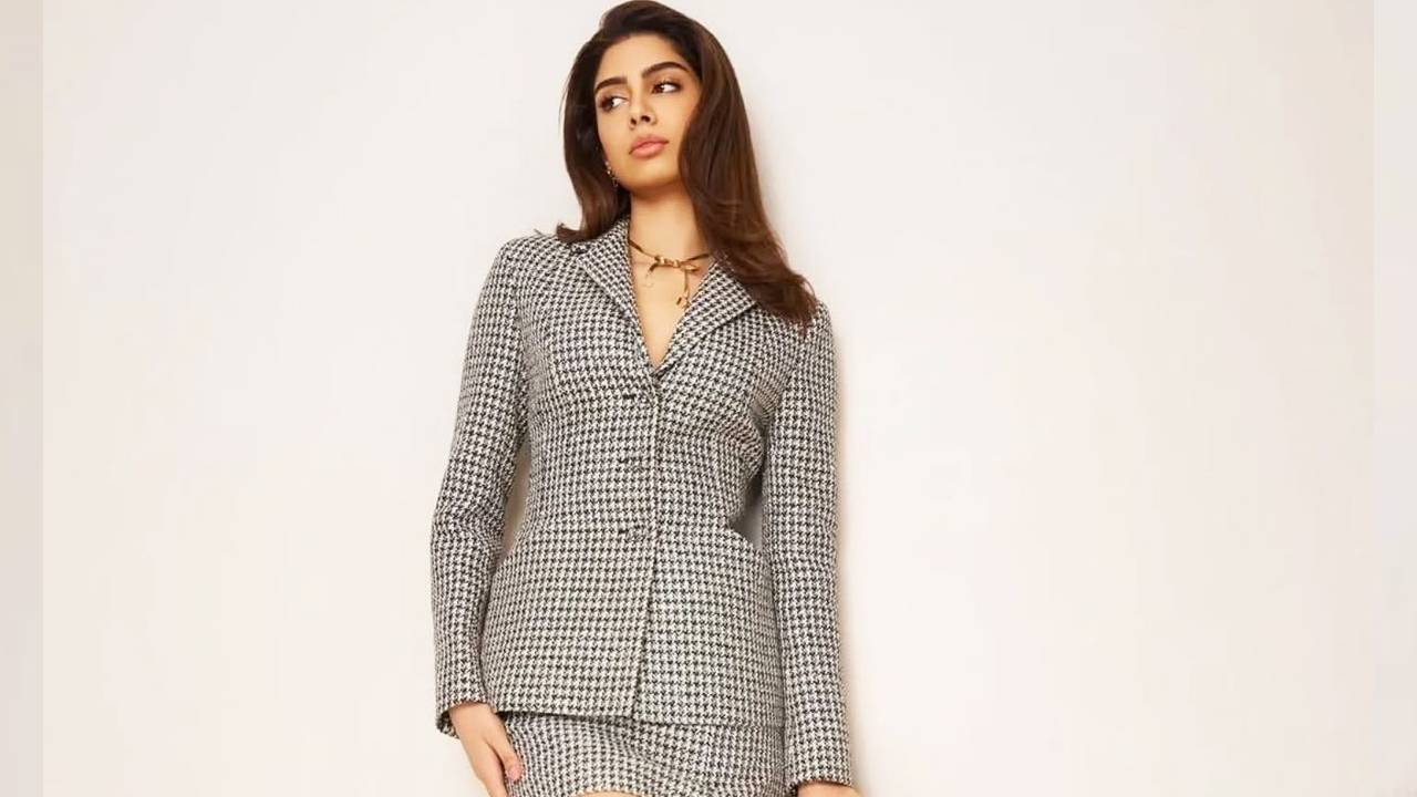 Star Fashion Review 2026: ಟ್ವೀಡ್‌ ಮಿನಿ ಸ್ಕರ್ಟ್‌ನಲ್ಲಿ ಜೆನ್‌ ಜಿ ಫ್ಯಾಷನ್‌ಗೆ ಸೈ ಎಂದ ಖುಷಿ ಕಪೂರ್‌ - Image 4