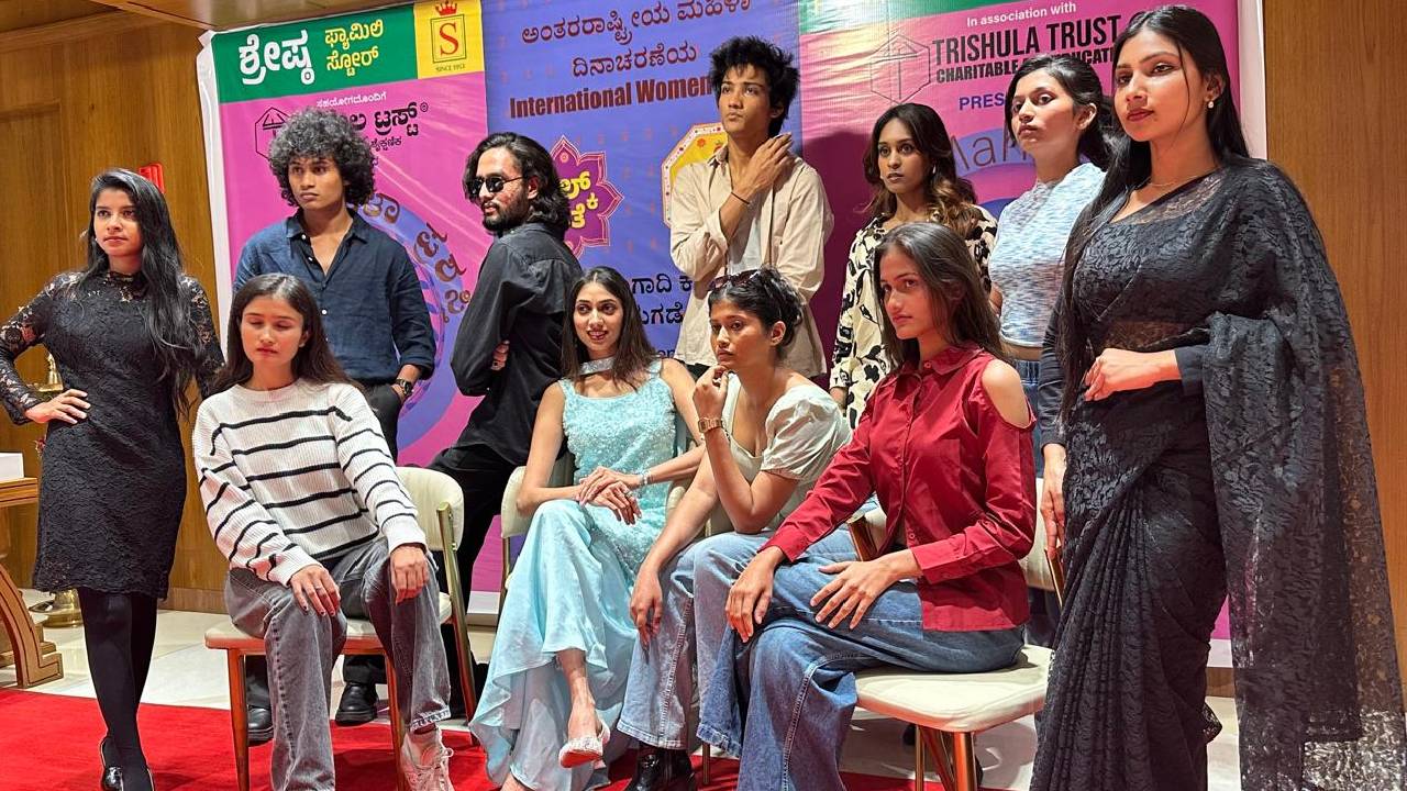 Fashion News 2026: ಯುಗಾದಿ ಕ್ಯಾಲೆಂಡರ್‌ಗಾಗಿ ಮಾಡೆಲ್‌ಗಳ ರ‍್ಯಾಂಪ್‌ ವಾಕ್‌ - Image 4