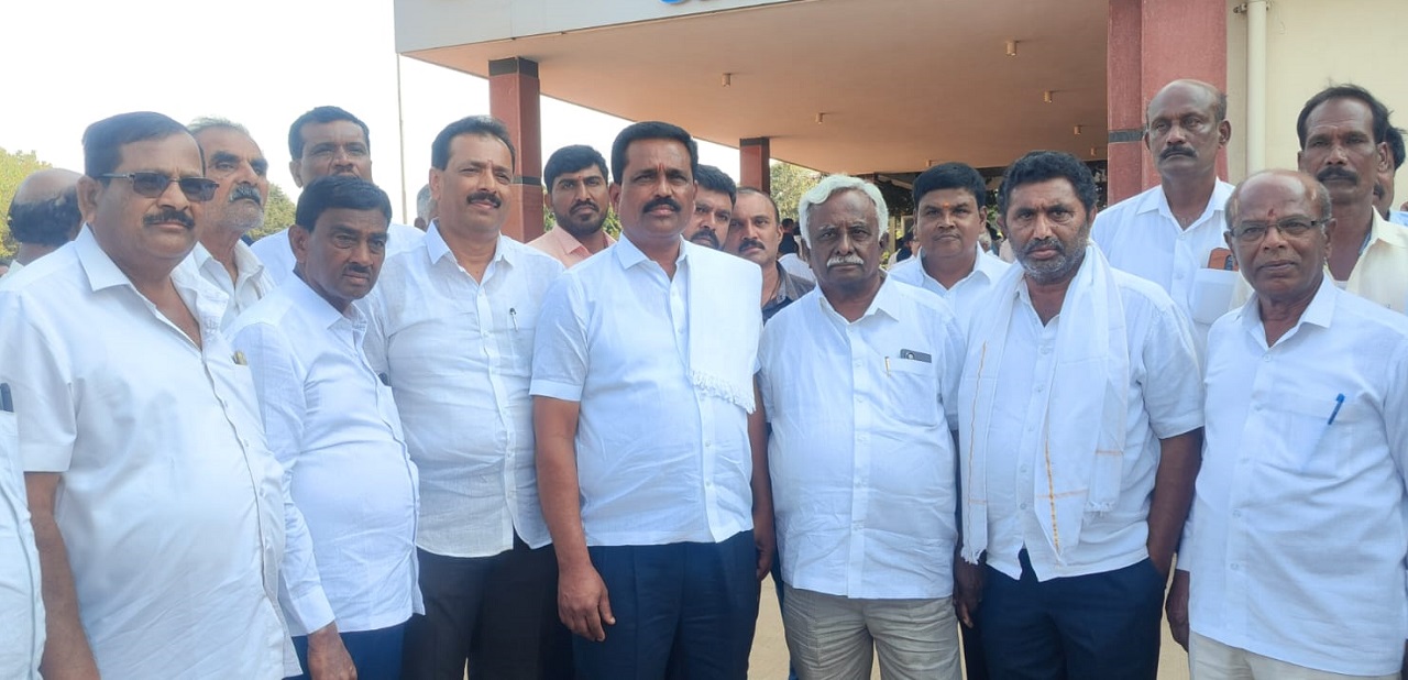 Chimul Election: ಜಿಲ್ಲಾ ಹಾಲು ಸಹಕಾರ ಒಕ್ಕೂಟದ ನಿರ್ದೇಶಕ ಸ್ಥಾನಕ್ಕೆ 44 ಅಭ್ಯರ್ಥಿಗಳು ಉಮೇದುವಾರಿಕೆ ಸಲ್ಲಿಕೆ