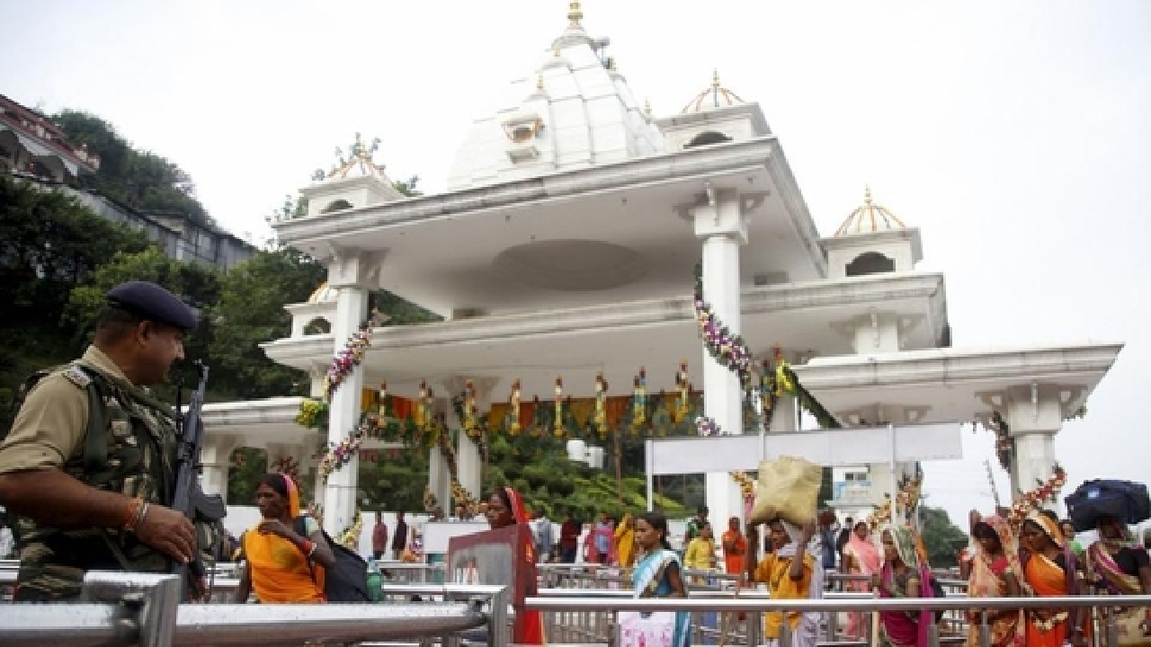 ವೈಷ್ಣೋದೇವಿ ದೇಗುಲಕ್ಕೆ ಪಿಸ್ತೂಲ್ ತಂದ ದೆಹಲಿ ಮಹಿಳೆ ಅರೆಸ್ಟ್