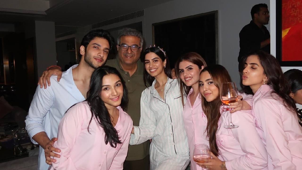 Khushi Kapoor: ರೂಮರ್ ಬಾಯ್ಫ್ರೆಂಡ್ ಬರ್ತ್ ಡೇ ಪಾರ್ಟಿಯಲ್ಲಿ ನಟಿ ಖುಷಿ ಕಪೂರ್! - Image 4