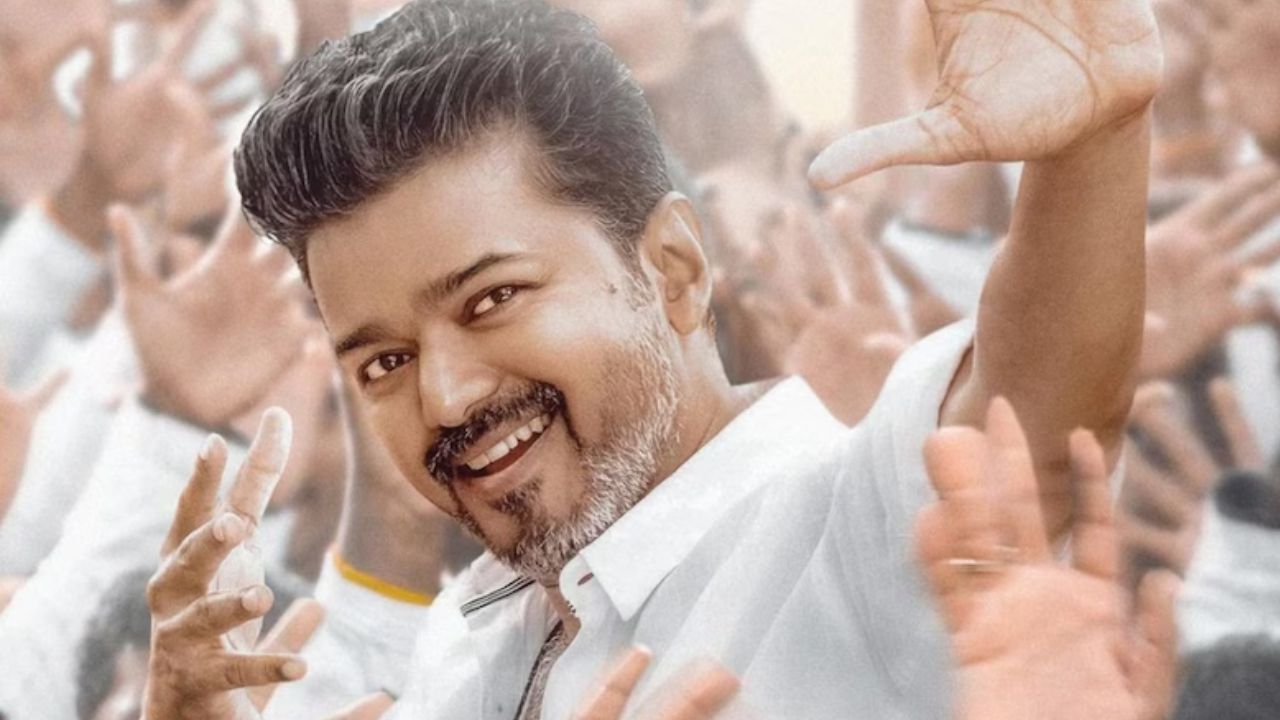 Jana Nayagan : ದಳಪತಿ ವಿಜಯ್ ‘ಜನ ನಾಯಗನ್’ ಸಿನಿಮಾದಿಂದ ಬಿಗ್‌ ಅಪ್‌ಡೇಟ್‌; ಹೊಸ ಪೋಸ್ಟರ್ ಔಟ್‌, ರಿಲೀಸ್‌ ಯಾವಾಗ? - Image 1